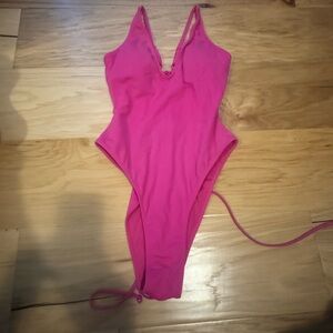 TA3 hi cut plunge medium